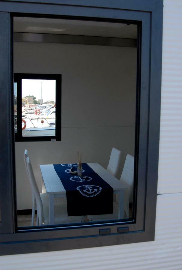House Boat Luxury Cagliari Otel Dış mekan fotoğraf